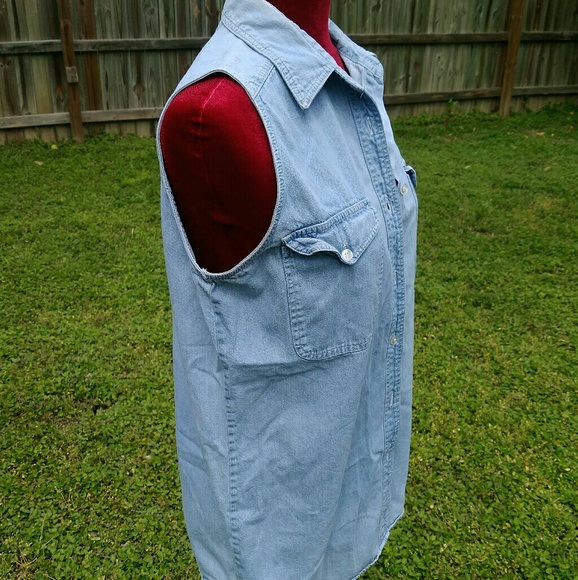 Button Down top - Picture 4 of 4